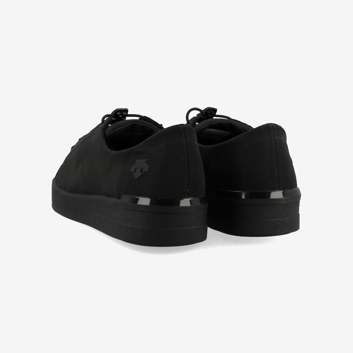 DESCENTE WAYSER EASY LO BLACK – KICKS LAB.