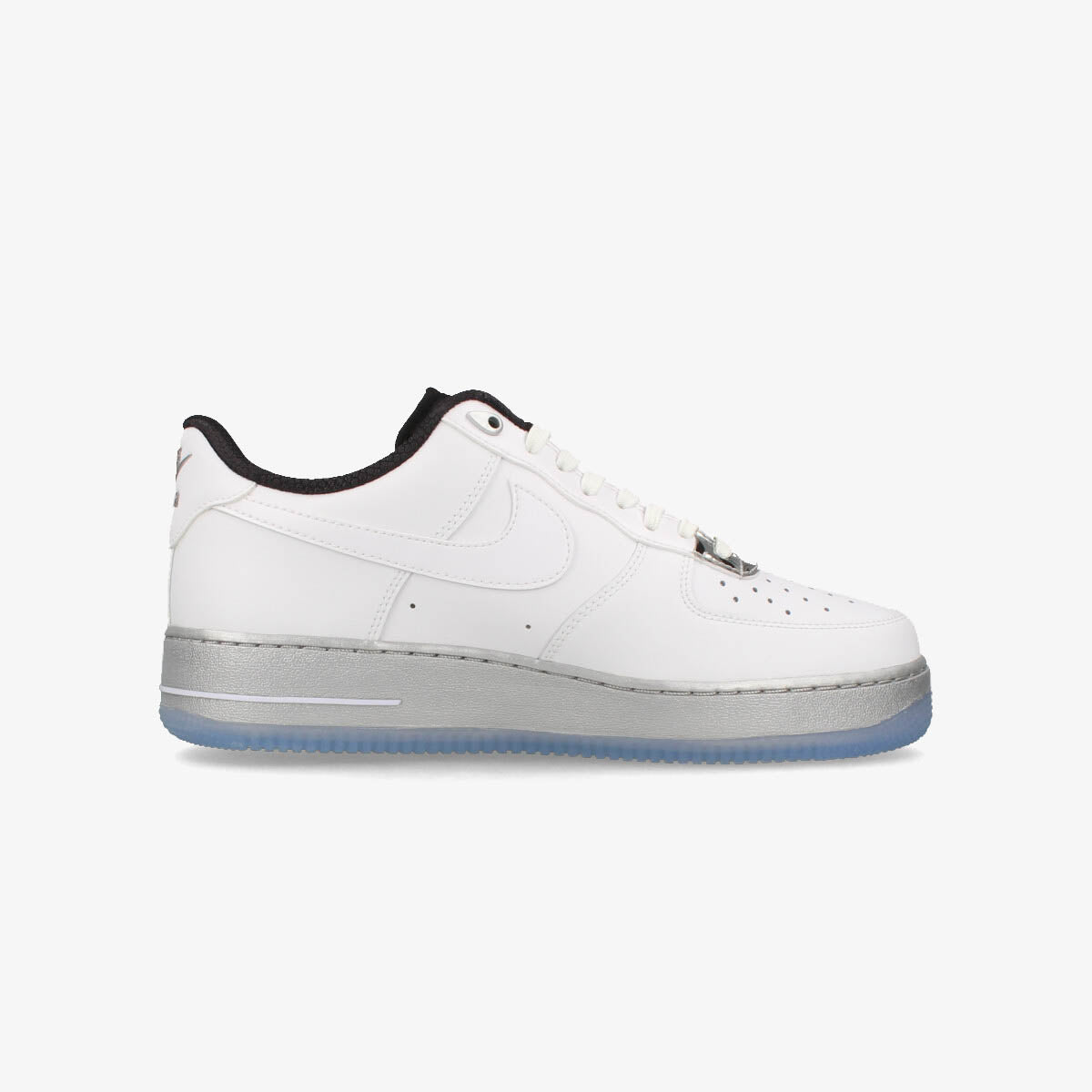 NIKE WMNS AIR FORCE 1 '07 SE WHITE/WHITE/METALLIC SILVER/BLACK