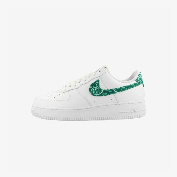 NIKE WMNS AIR FORCE 1 '07 ESSENTIALS WHITE/MALACHITE/WHITE/WHITE PAISLEY