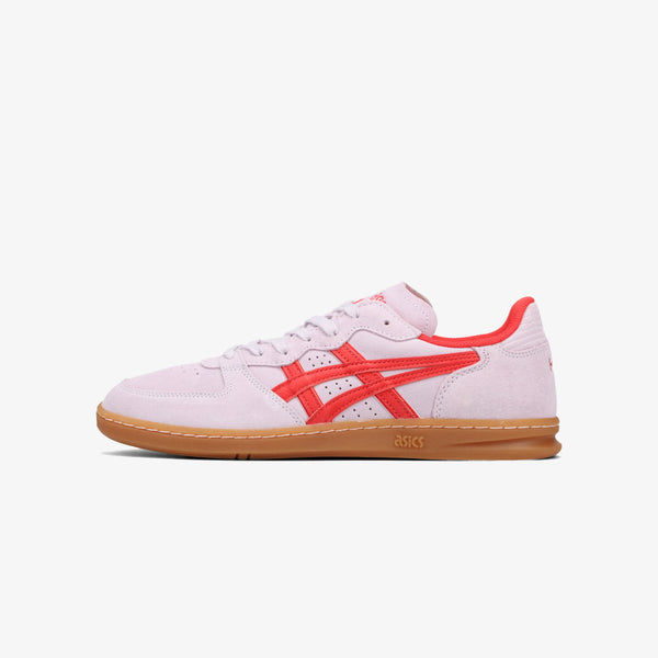 ASICS SPORTSTYLE SKYHAND OG × HAY ORCHID HUSHT/FLAME SCARLET