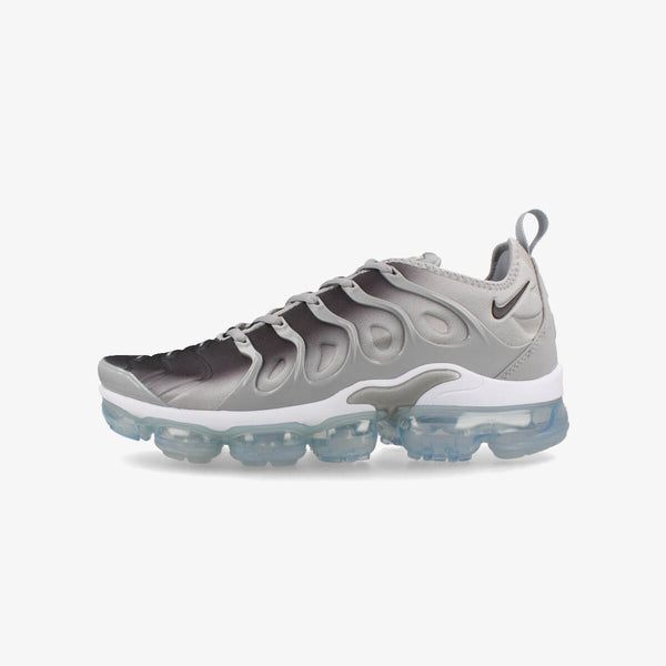 NIKE AIR VAPORMAX PLUS WOLF GREY/BLACK/WHITE