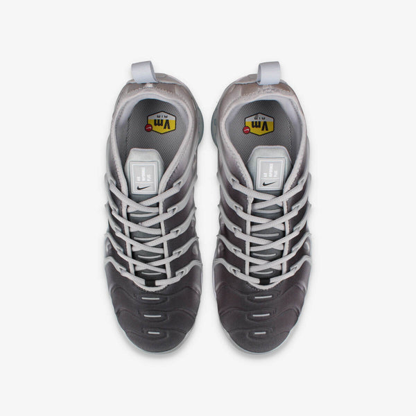 NIKE AIR VAPORMAX PLUS WOLF GREY/BLACK/WHITE