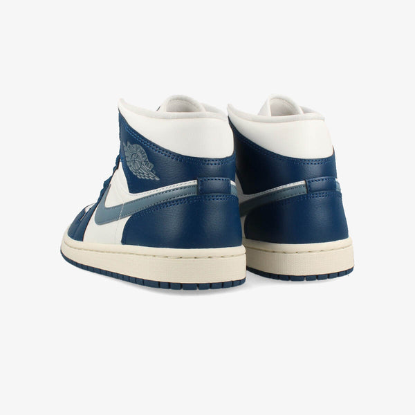 NIKE WMNS AIR JORDAN 1 MID FRENCH BLUE/OZONE BLUE/SAIL