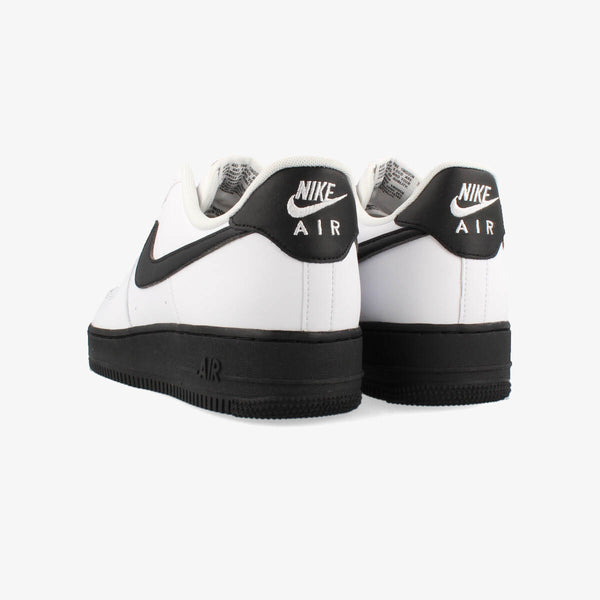 NIKE AIR FORCE 1 '07 WHITE/BLACK/WHITE