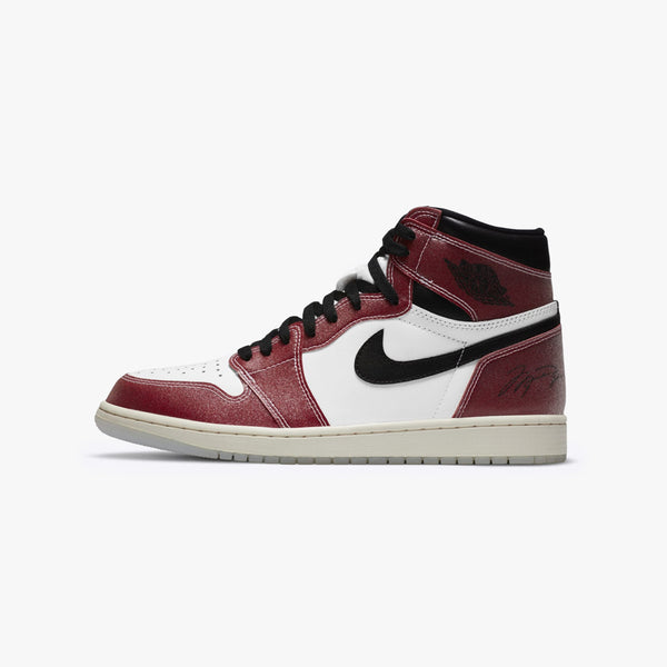 NIKE AIR JORDAN 1 RETRO HIGH OG × TROPHY ROOM 【CHICAGO】 WHITE/VARSITY RED/SAIL/BLACK