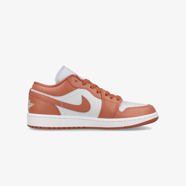 NIKE WMNS AIR JORDAN 1 LOW PURE PLATINUM/WHITE/SKY J ORANGE