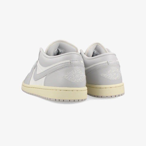 NIKE WMNS AIR JORDAN 1 LOW SAIL/NEUTRAL GREY/COCONUT MILK