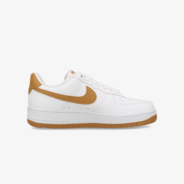 NIKE WMNS AIR FORCE 1 '07 NEXT NATURE WHITE/FLAX