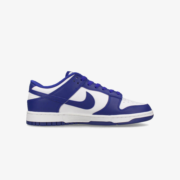 NIKE DUNK LOW RETRO BTTYS WHITE/CONCORD/UNIVERSITY RED