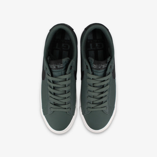 NIKE SB BLAZER LOW PRO GT VINTAGE GREEN/SUMMIT WHITE/BLACK