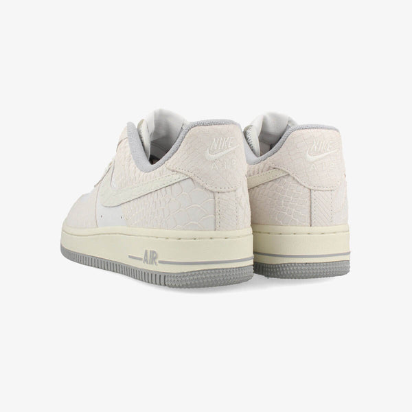 NIKE WMNS AIR FORCE 1 '07 SUMMIT WHITE/SUMMIT WHITE/SAIL