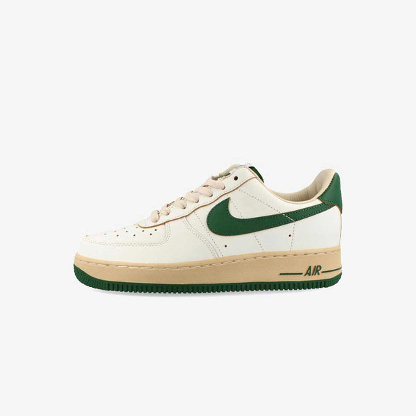 NIKE WMNS AIR FORCE 1 '07 SAIL/GORGE GREEN/SESAME 【VINTAGE GREEN】