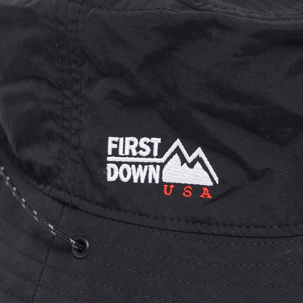 FIRST DOWN BUCKET HAT TASLAN NYLON BLACK