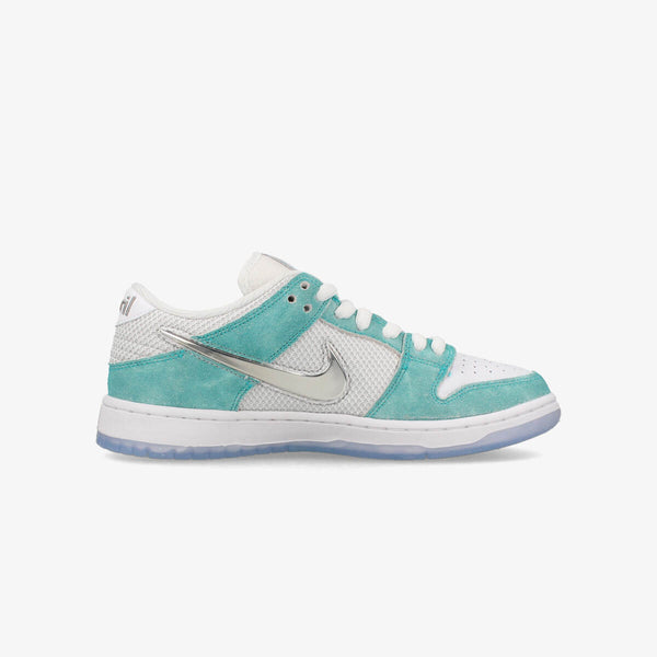 NIKE SB DUNK LOW PRO QS 
TURBO GREEN/METALLIC SILVER/TURBO GREEN