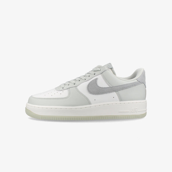 NIKE AIR FORCE 1 '07 LV8 LIGHT SILVER/SUMMIT WHITE/LIGHT PUMICE