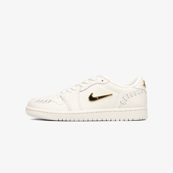 NIKE WMNS AIR JORDAN 1 LOW METHOD OF MAKE SAIL/METALLIC GOLD