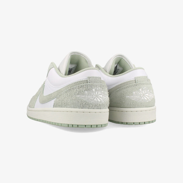 NIKE AIR JORDAN 1 LOW SE WHITE/SEAFOAM/SAIL