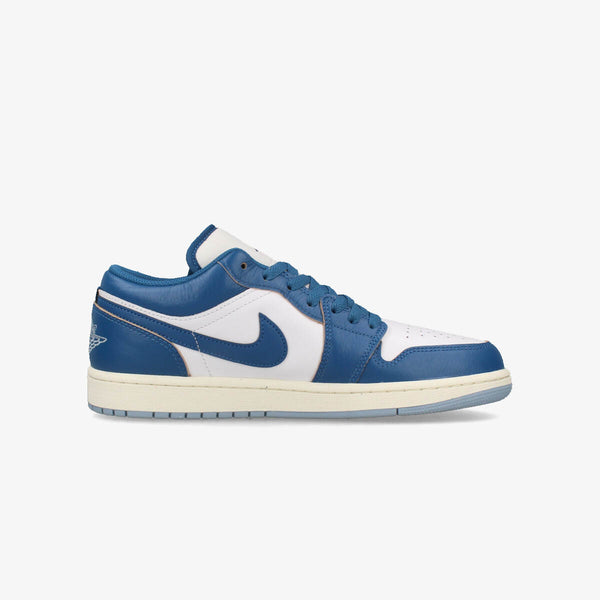 NIKE AIR JORDAN 1 LOW SE WHITE/BLUE GREY/SAIL/INDUSTRIAL BLUE