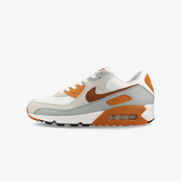 NIKE AIR MAX 90 SUMMIT WHITE/LIGHT BRITISH TAN/MONARCH