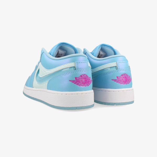 NIKE AIR JORDAN 1 LOW SE GS AQUARIUS BLUE/GLACIER BLUE/HYPER VIOLET/AQUARIUS BLUE