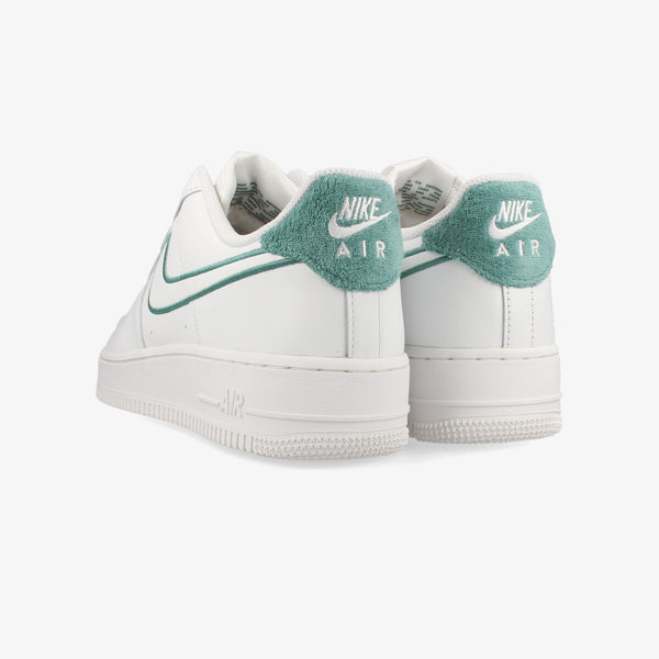 NIKE AIR FORCE 1 '07 LV8 SUMMIT WHITE/SUMMIT WHITE/BICOASTAL