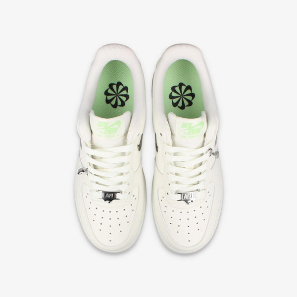 NIKE WMNS AIR FORCE 1 '07 NEXT NATURE SE SAIL/VAPOR GREEN/SEA GLASS/VOLT