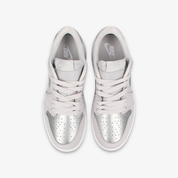 NIKE JORDAN 1 RETRO LOW OG PS 【SILVER】 NEUTRAL GREY/METALLIC SILVER/WHITE