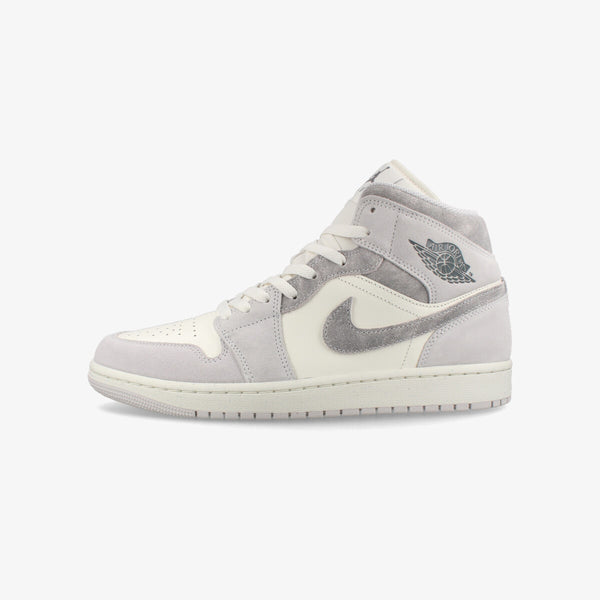 NIKE AIR JORDAN 1 MID SE NEUTRAL GREY/SMOKE GREY/SAIL