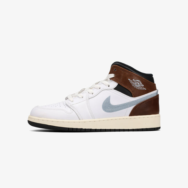 NIKE AIR JORDAN 1 MID SE GS WHITE/BLACK/SAIL/BLUE GREY