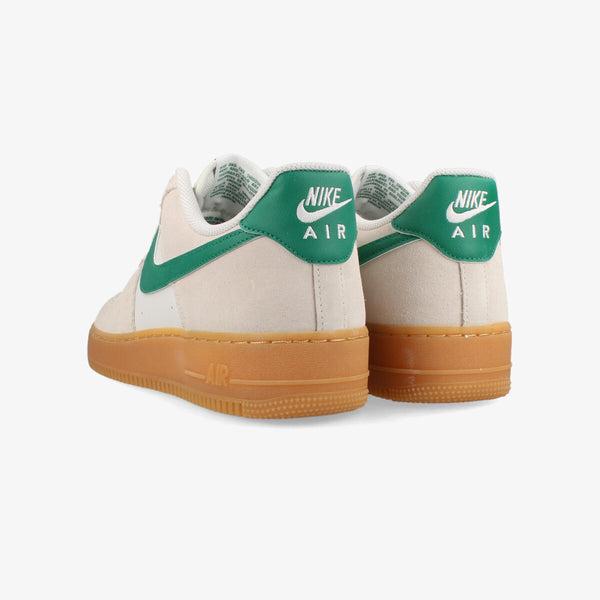 NIKE AIR FORCE 1 '07 LV8 PHANTOM/MALACHITE/GUM YELLOW