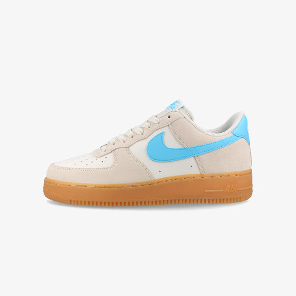 NIKE AIR FORCE 1 '07 LV8 PHANTOM/BALTIC BLUE/GUM YELLOW