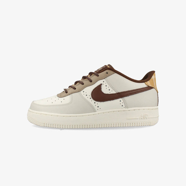 NIKE AIR FORCE 1 LV8 GS 【BROGUE】 SAIL/SAIL/KHAKI/BROWN