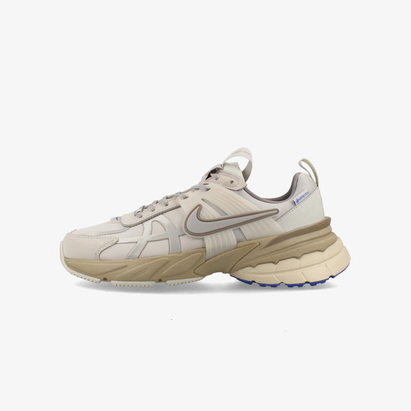 NIKE WMNS V2K RUN GTX LIGHT IRON ORE/LIGHT IRON ORE/LIGHT BONE/KHAKI