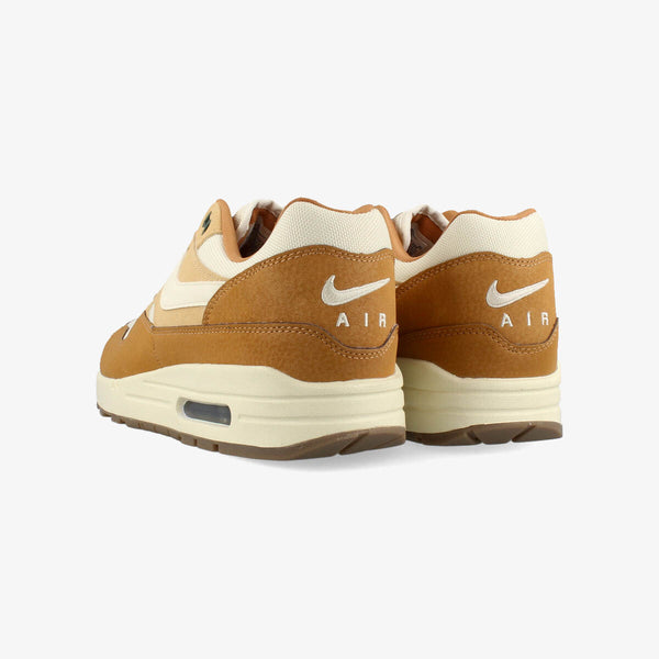 NIKE WMNS AIR MAX 1 '87 FLAX/COCONUT MILK/SESAME/VINTAGE GREEN