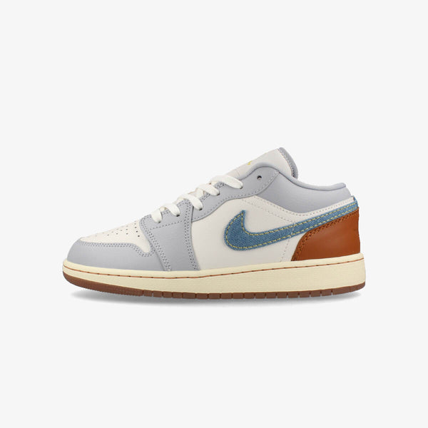 NIKE AIR JORDAN 1 LOW SE GS 【DENIM】 PHANTOM/COCONUT MILK/AMBER BROWN/LIGHT ARMORY BLUE