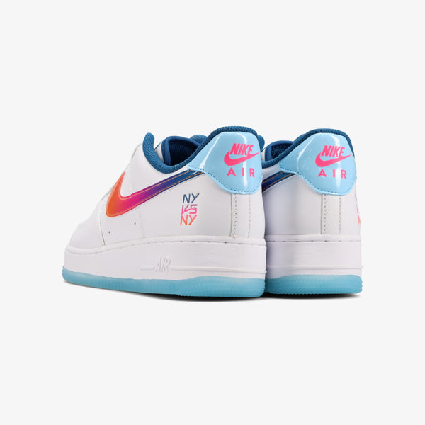 NIKE AIR FORCE 1 07 PRM WHITE/COURT BLUE/HYPER PINK/BRIGHT MANDARIN/AQUARIUS BLUE