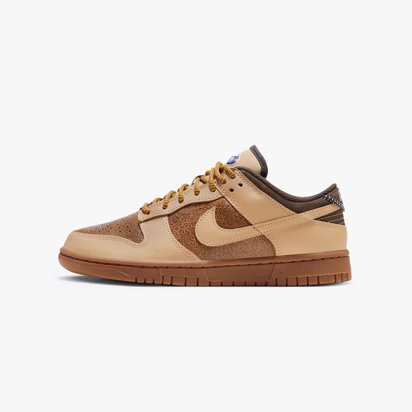 NIKE WMNS DUNK LO LX 【Since 1972】 HEMP/GUM MEDIUM BROWN/LIGHT BRITISH TAN/GYM RED/LIGHT ARMORY BLUE