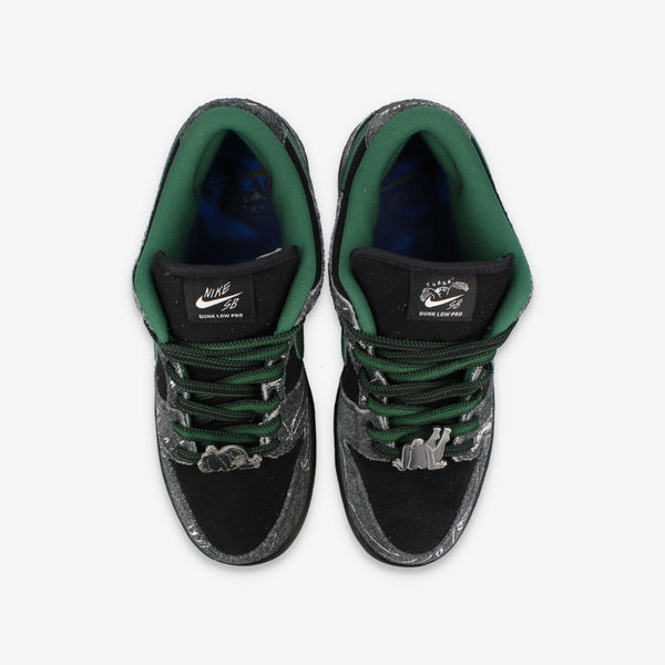 NIKE SB DUNK LOW PRO × THERE SKATEBOARDS BLACK/GORGE GREEN/SUMMIT WHITE