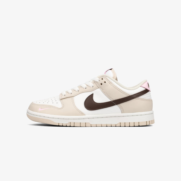 NIKE WMNS DUNK LOW 【NEAPOLITAN】 SUMMIT WHITE/BAROQUE BROWN