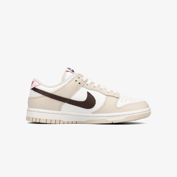 NIKE WMNS DUNK LOW 【NEAPOLITAN】 SUMMIT WHITE/BAROQUE BROWN