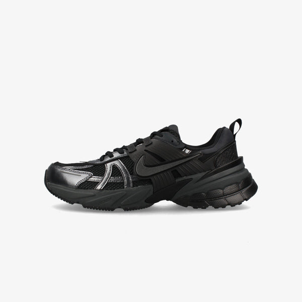 NIKE V2K RUN BLACK/DARK SMOKE GREY/ANTHRACITE