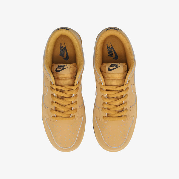 NIKE DUNK LOW RETRO SE WHEAT/GUM YELLOW/BLACK