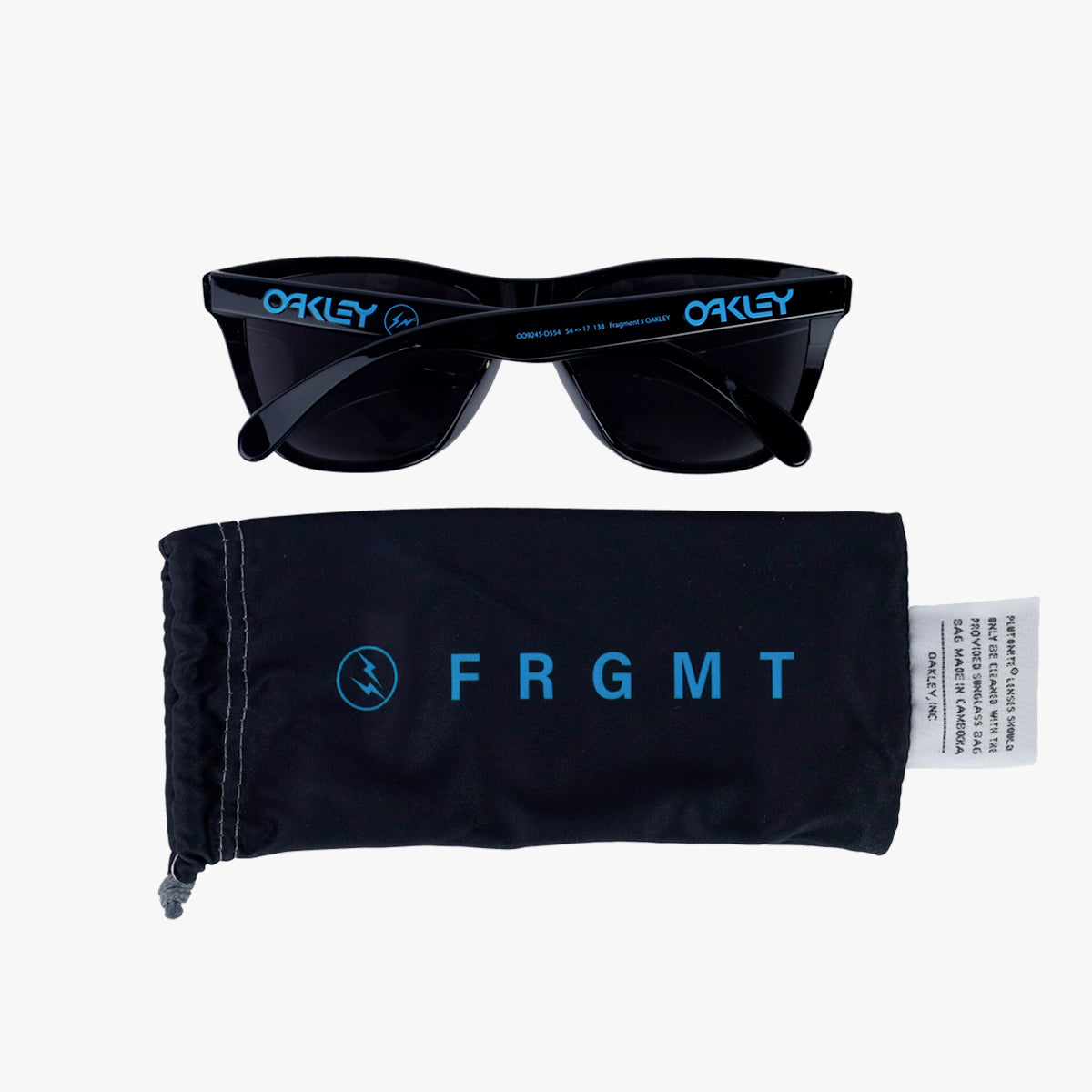 OAKLEY x FRAGMENT DESIGN FROGSKINS POLISHED BLACK/PRIZM GRAY - VIVID BLUE