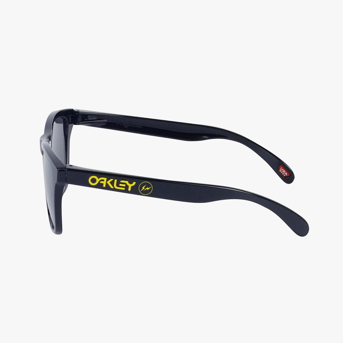 OAKLEY x FRAGMENT DESIGN FROGSKINS POLISHED BLACK/PRIZM GREY - VIVID Y