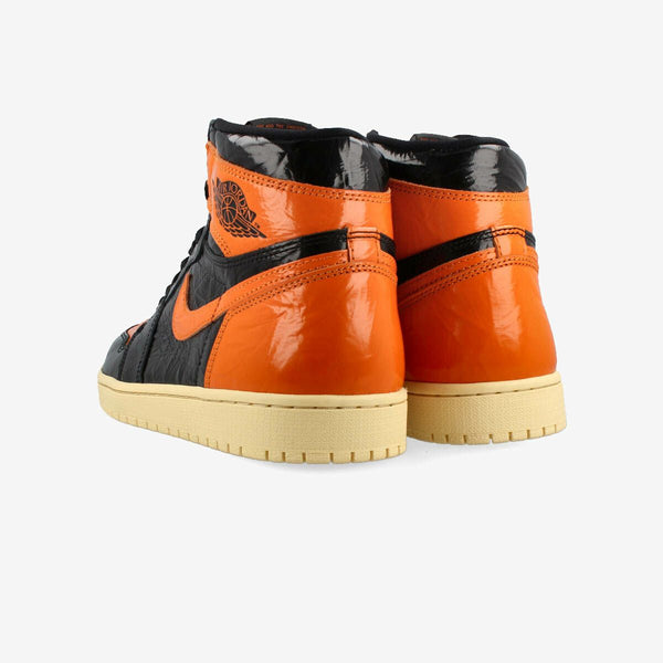 NIKE AIR JORDAN 1 RETRO HIGH OG BLACK/PALE VANILLA/STARFISH 【SHATTERED BACKBOARD 3.0】