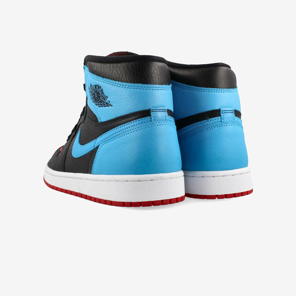 NIKE WMNS AIR JORDAN 1 HIGH OG BLACK/DK POWDER BLUE/GYM RED [UNC TO CHICAGO]