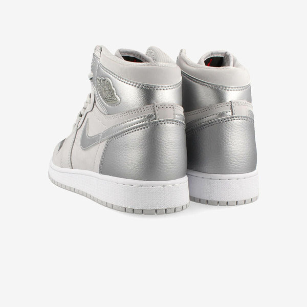 NIKE AIR JORDAN 1 RETRO HIGH OG GS CO.JP NEUTRAL GREY/METALLIC SILVER/WHITE [TOKYO]