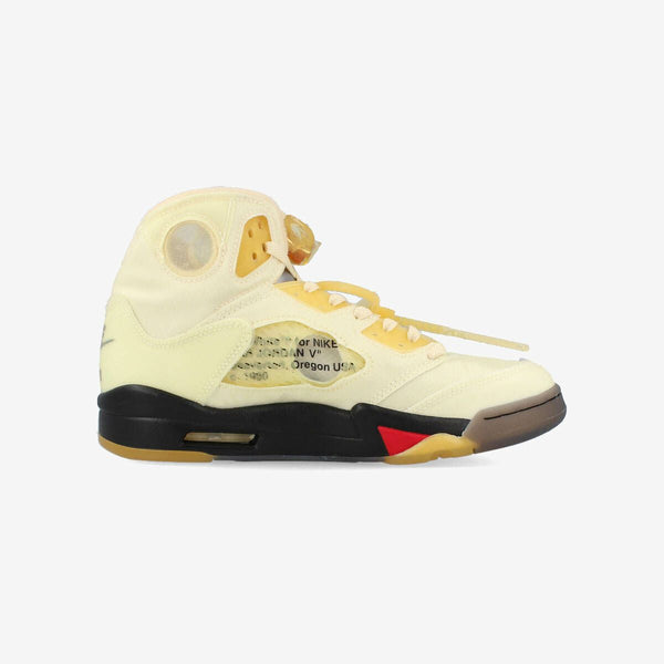 NIKE AIR JORDAN 5 RETRO SP SAIL/FIRE RED/MUSLIN/BLACK [OFF-WHITE]