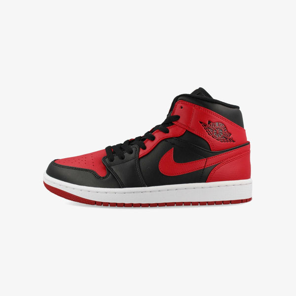 耐克 AIR JORDAN 1 中黑色/健身红/白色 [BRED]