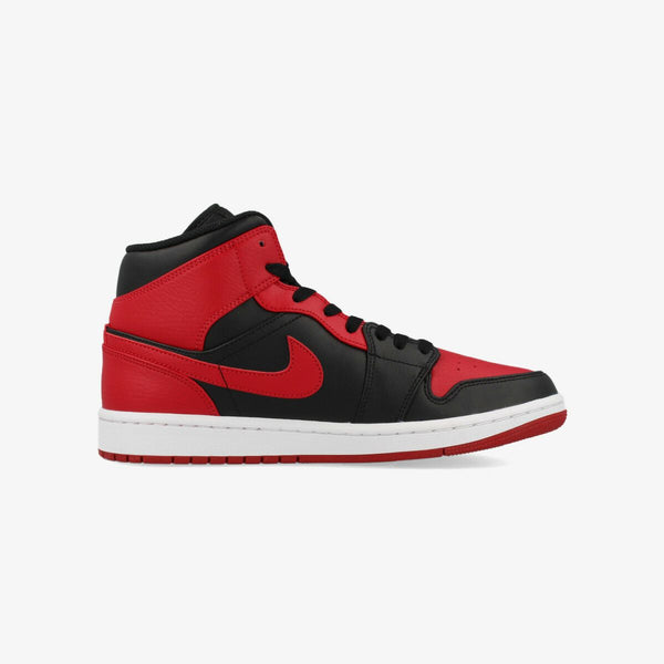 耐克 AIR JORDAN 1 中黑色/健身红/白色 [BRED]